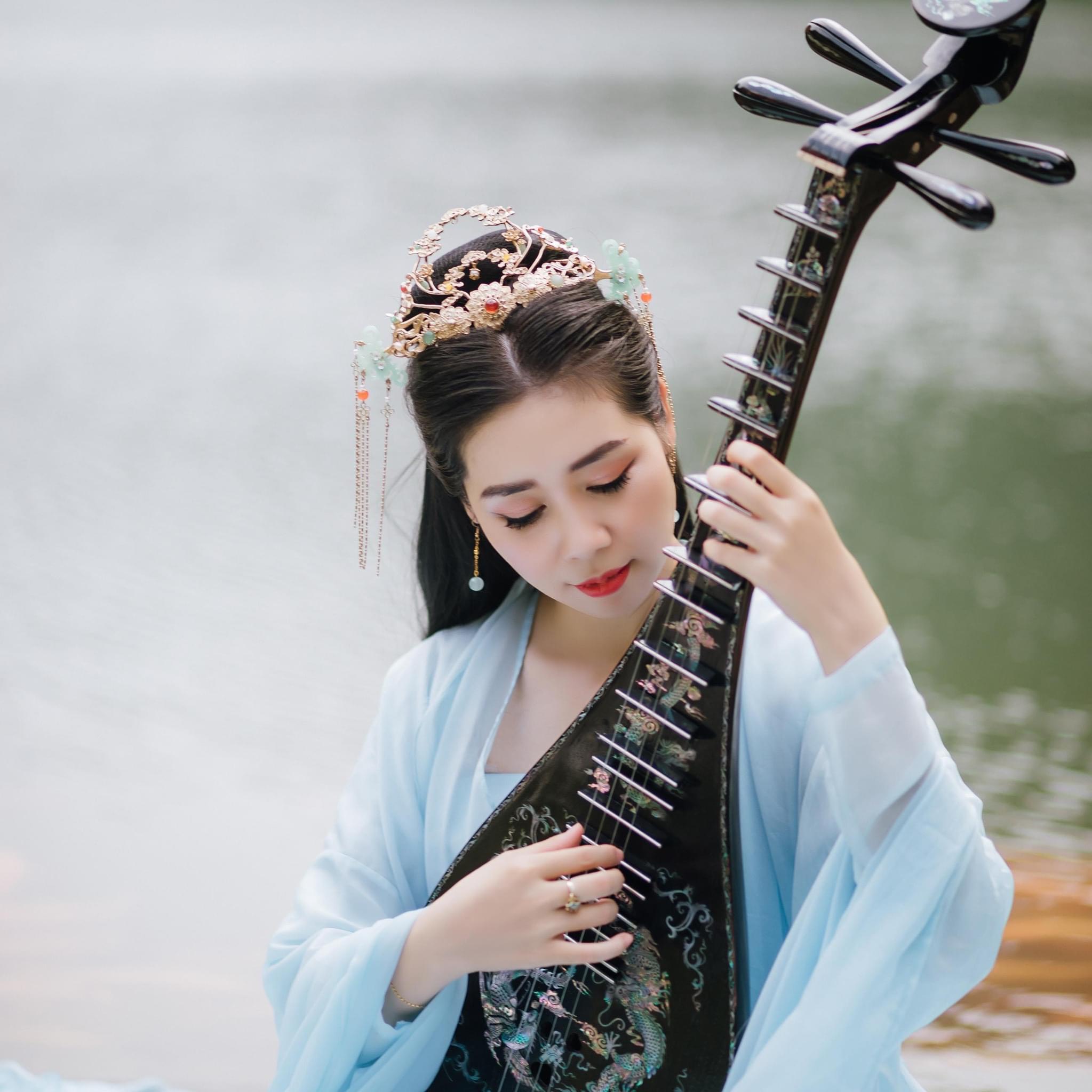 Nghệ sĩ tài năng Như Mai