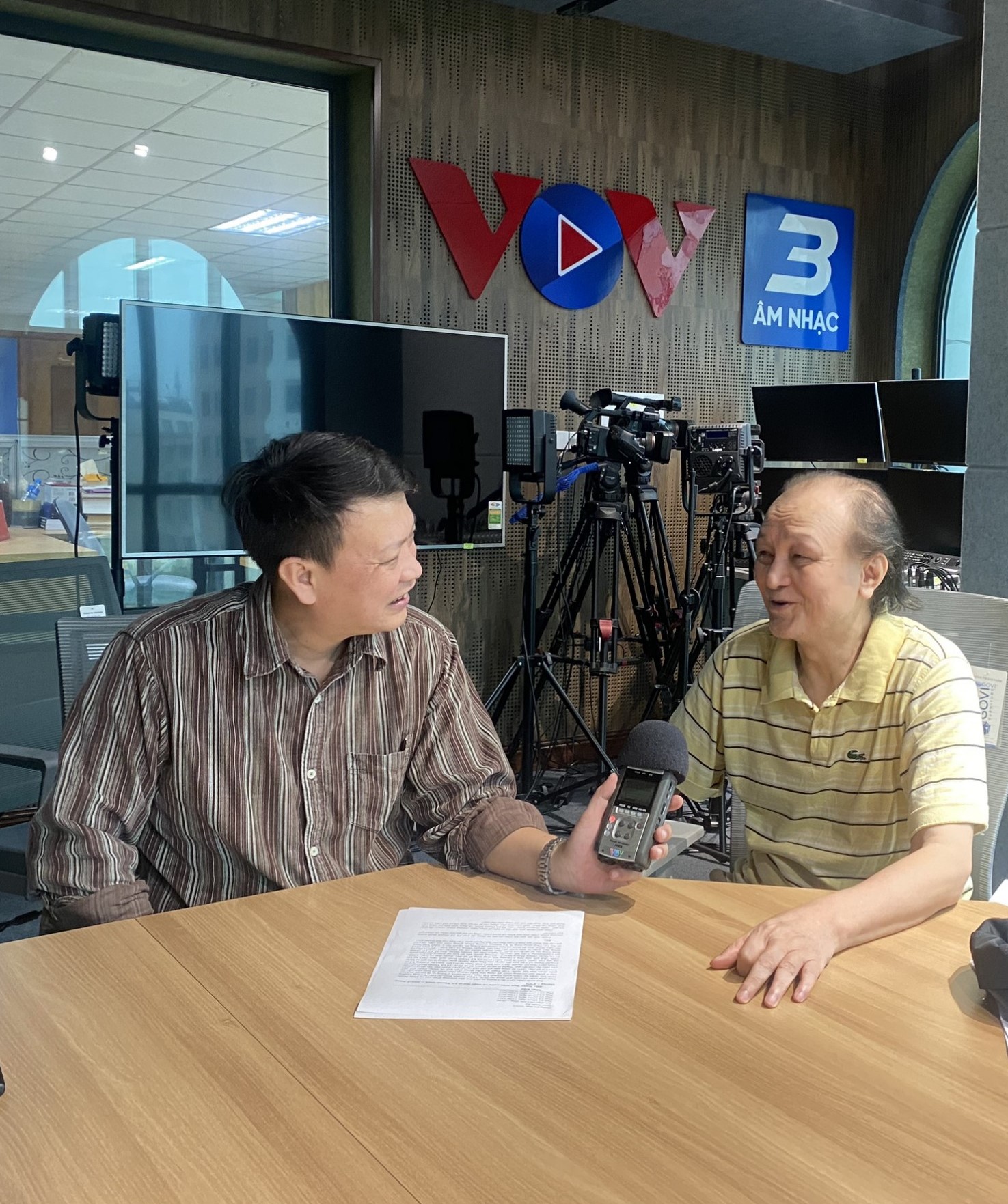 V3 - Trò chuyện với TS Lê Thanh Bình