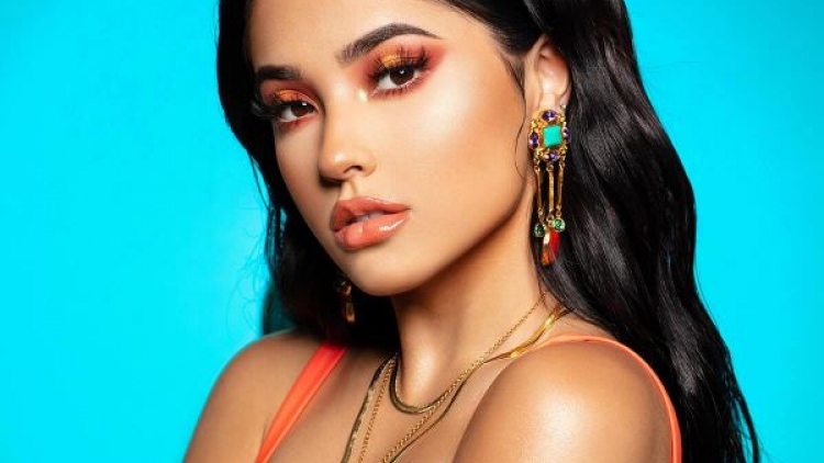 Becky G - Nữ ca sĩ mang 2 dòng máu Mỹ – Mexico phát hành album “Esquinas”