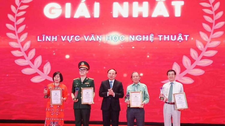 Tác phẩm mới "Ai về Quảng Ninh quê hương tôi"