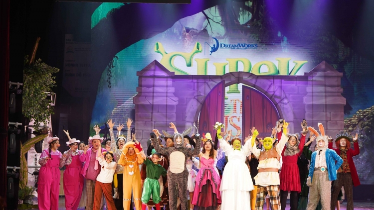 Vở nhạc kịch broadway "Shrek the Musical" lần đầu được biểu diễn tại Việt Nam