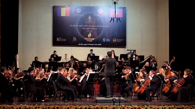 Cello Fundamento 8- Kỷ niệm 75 năm thiết lập quan hệ ngoại giao Việt Nam-Rumani