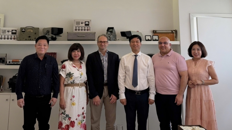 Lãnh đạo Đài TNVN làm việc với các cơ quan truyền thông hàng đầu của Malta