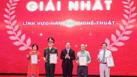 Tác phẩm mới "Ai về Quảng Ninh quê hương tôi"