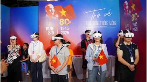 “Trở về thời khắc thiêng liêng” tái hiện khoảnh khắc Bác Hồ đọc Bản Tuyên ngôn Độc lập