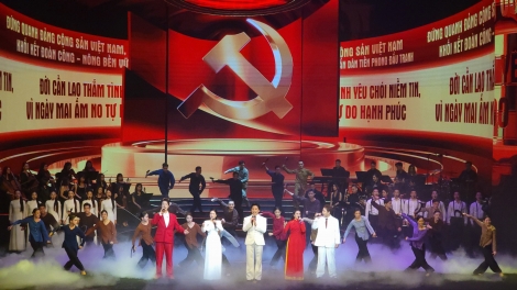 Hiện đại, hoành tráng Hòa nhạc chính luận Nghệ thuật đặc biệt “Mãi mãi niềm tin theo Đảng”