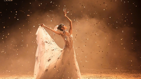 Đêm công diễn đầu tiên: “KHỔNG TƯỚC - THE PEACOCK HANOI 2026” chính thức sải cánh tại Hà Nội