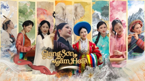 GIANG SƠN GẤM HOA 