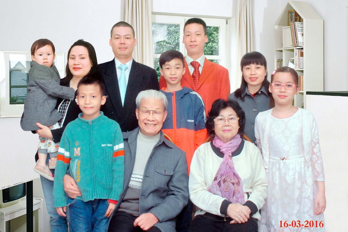 Đại gia đình nhạc sĩ Nguyễn Tài Tuệ.