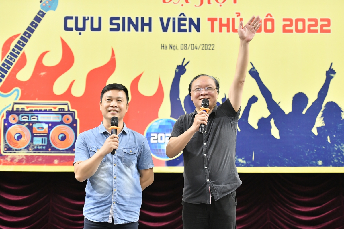 Nhạc sĩ, nhà báo Tạ Ngọc Hưng - NSND Phạm Ngọc Khôi (thành viên ban nhạc Hoa Sữa)