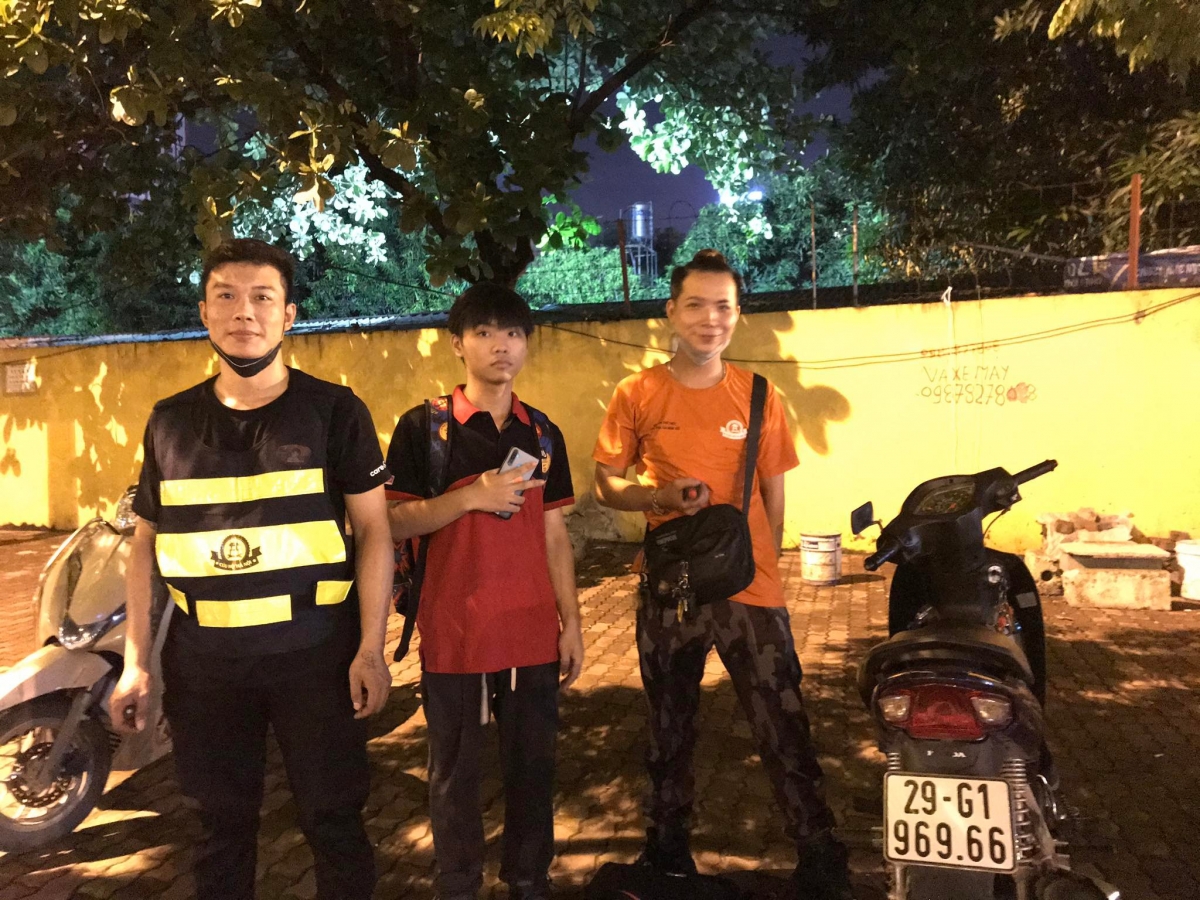 Đội cứu hộ Hà Nội
Hotline 093 434 34 27