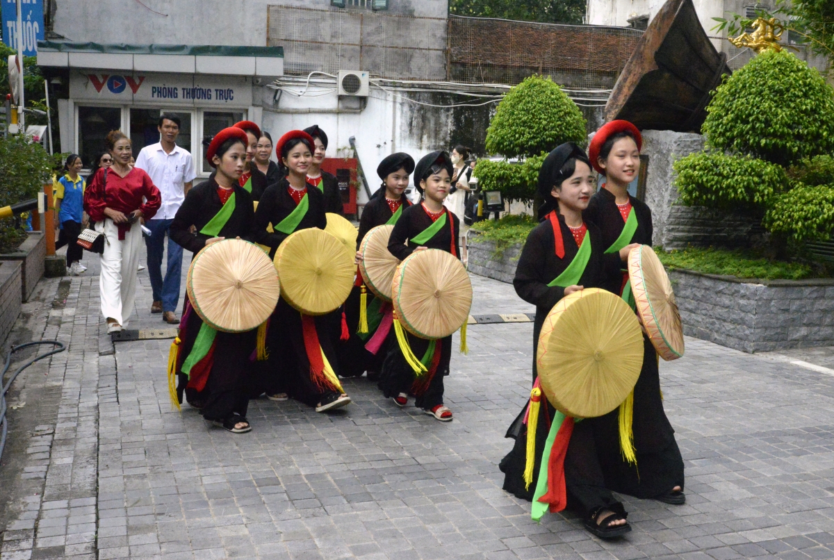 Đoàn Trung tâm Văn hóa Thông tin huyên Việt Yên- Bắc Giang.