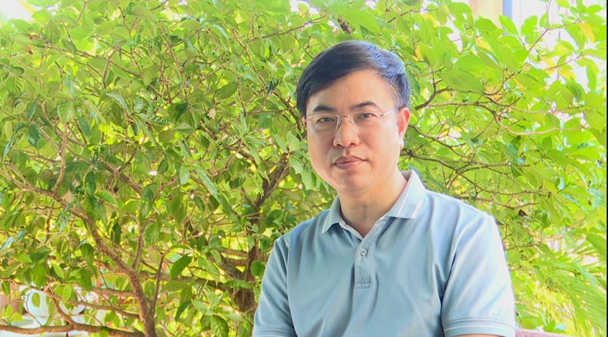 Nhà thơ Vũ Tuấn
