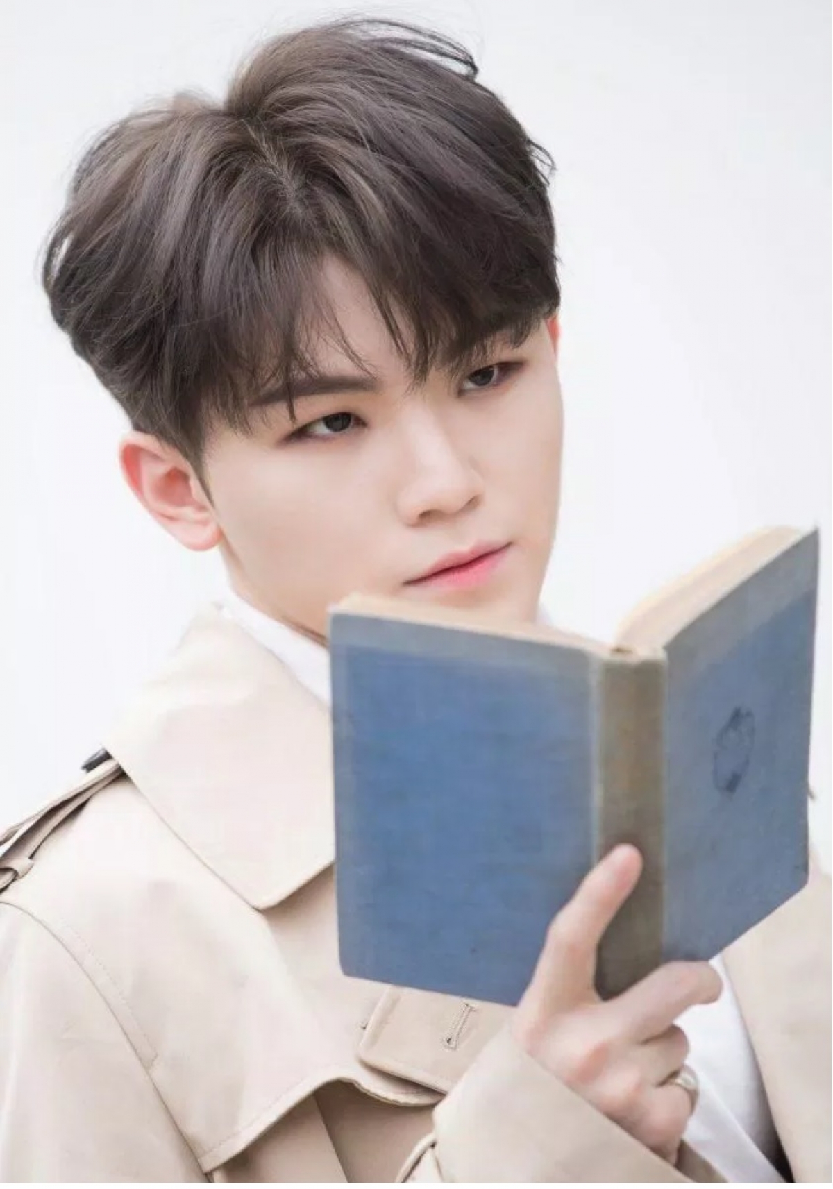 Vẻ ngoài cực kì điển trai của Woozi - Nghệ sĩ tài năng đã sáng tác rất nhiều ca khúc nổi tiếng cho SEVENTEEN