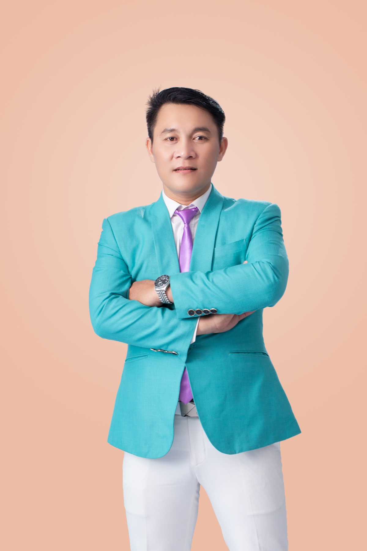 Ca sĩ Công Trứ - Nhà hát Trưng Vương