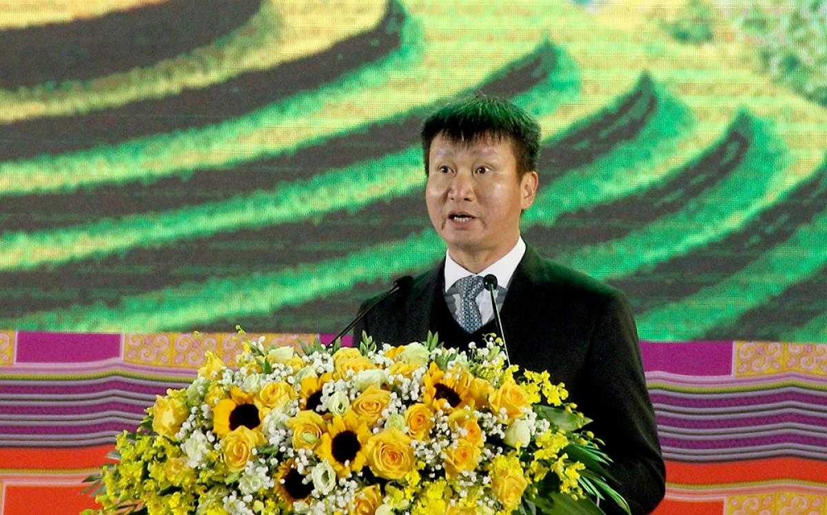 Ông Trần Huy Tuấn - Chủ tịch UBND tỉnh Yên Bái phát biểu tại buổi lễ khai mạc.