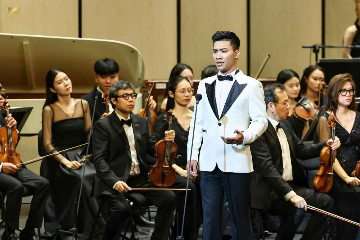 Ca sĩ opera Nguyễn Khắc Hòa