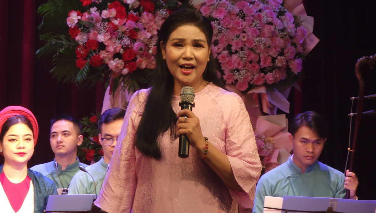 TS, NSND Thanh Ngoan phát biểu.