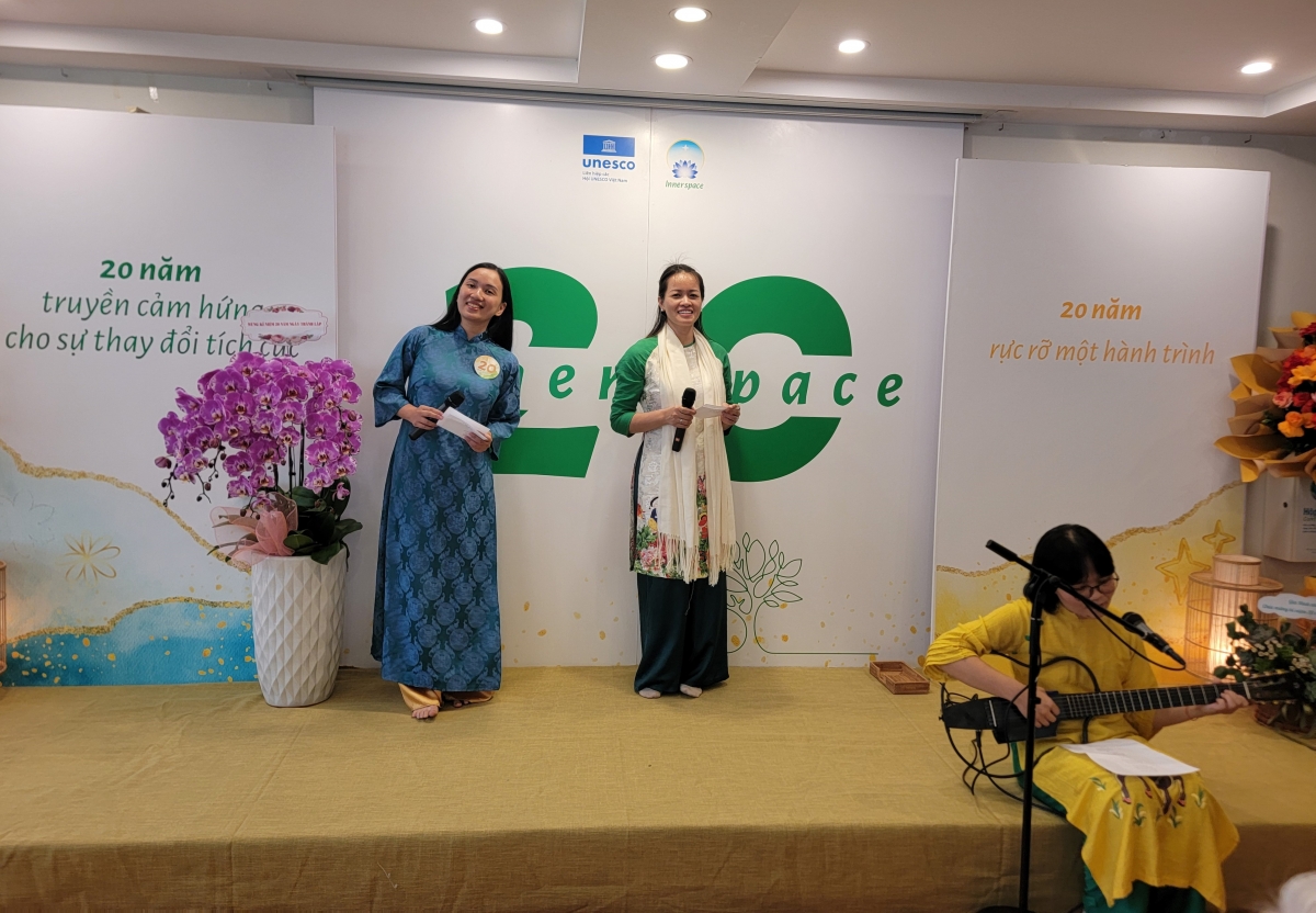 Ca khúc “Bài ca từ trái tim” do các tình nguyện viên sáng tác và thể hiện.