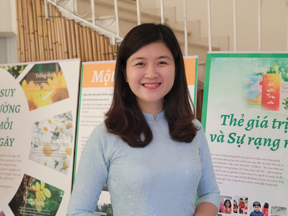 Cô giáo Nguyễn Thị Thùy Trang, Hiệu trưởng trường TH và THCS Quang Trung, phường Phố Hiến, tỉnh Hưng Yên.