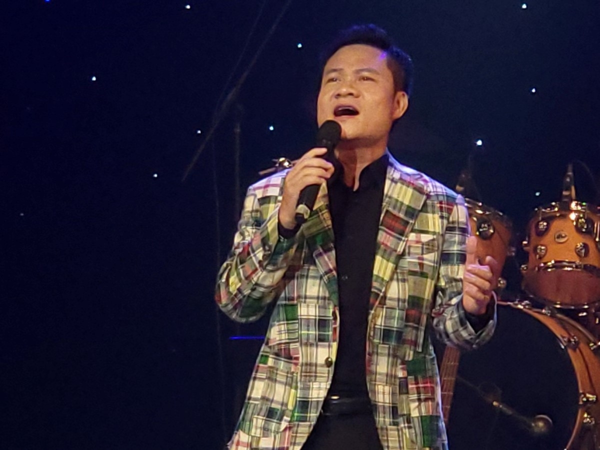 NSUT Hoàng Tùng (Giải Nhất Sao mai 2004).