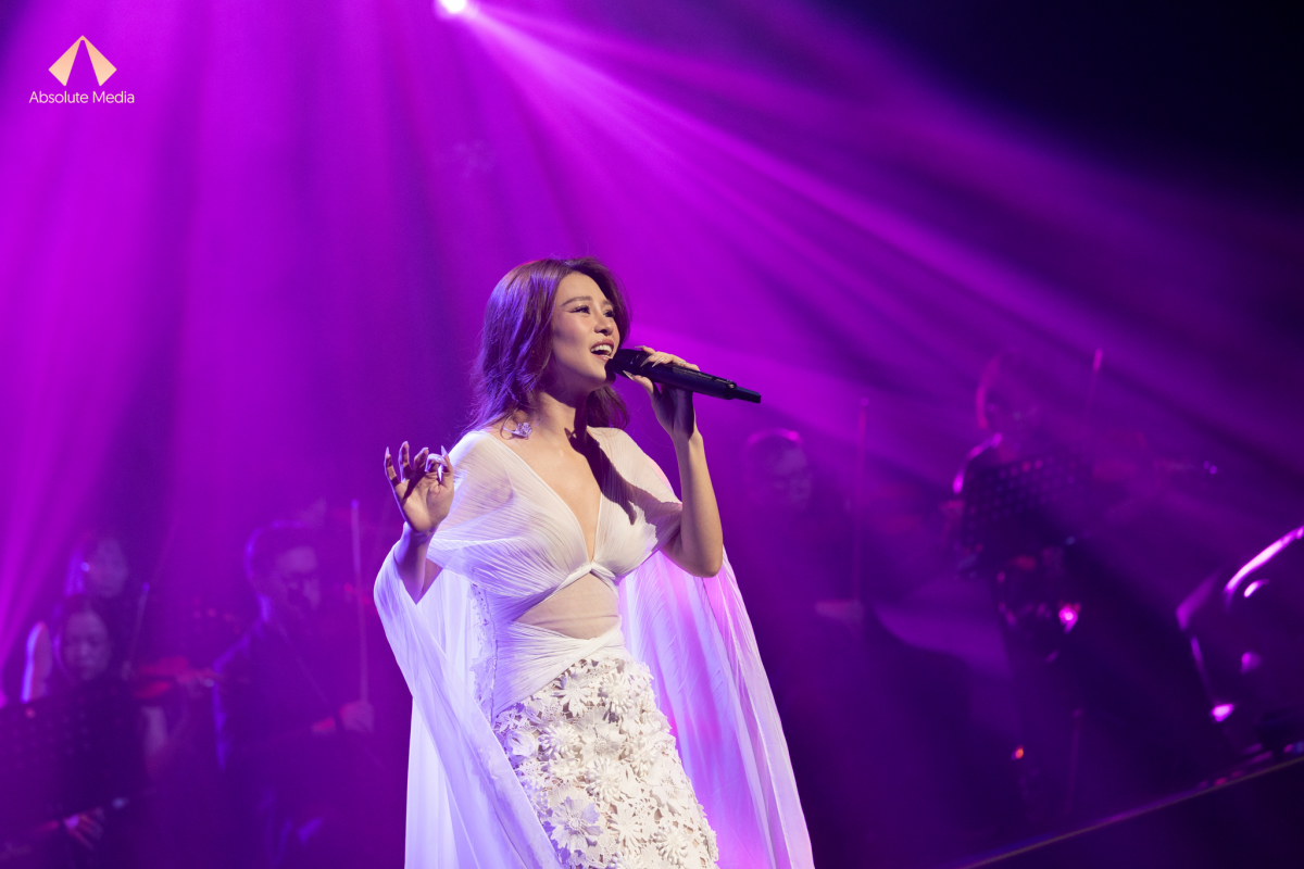 Ca sĩ Bùi Lan Hương