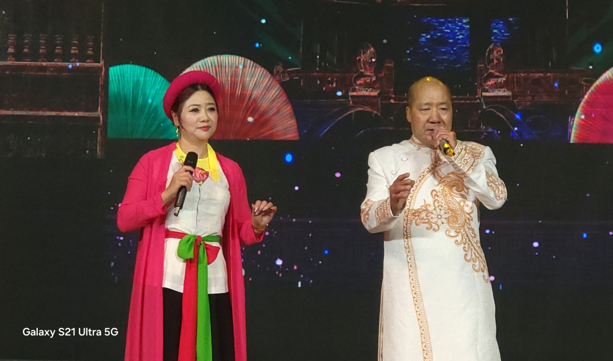 Hát chèo "Không đâu bằng quê hương" (Luyện 5 cung) - Lời Nguyễn Sỹ Sang - Mạnh Hùng, Hạnh Hana.