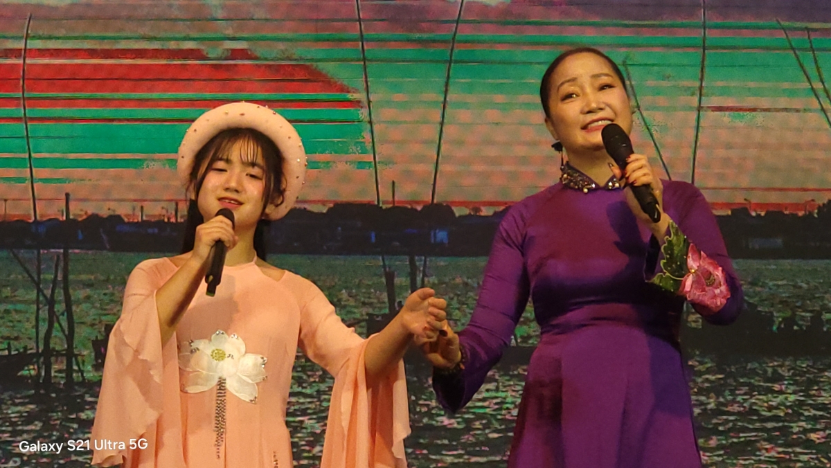 Hát ví giặm (Dân ca Nghệ Tĩnh) - NSND Hồng Lựu, Ngọc Anh.