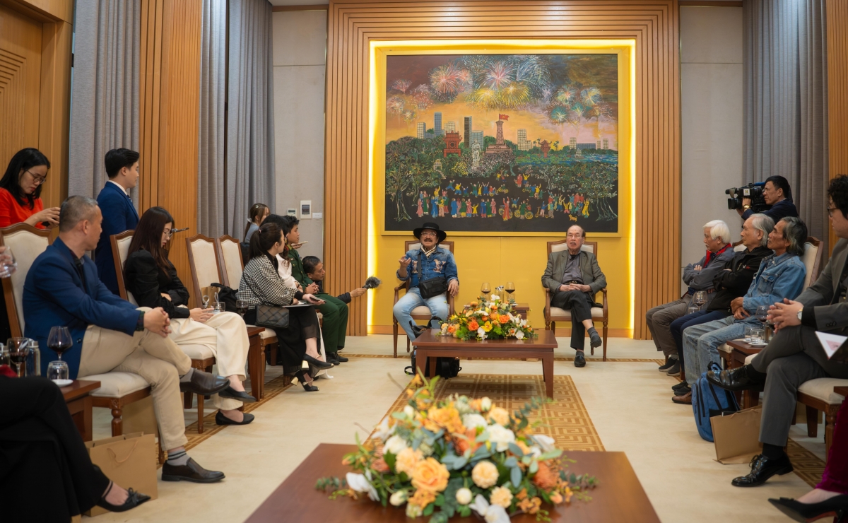 Buổi gặp mặt đầu xuân chia sẻ sự kiện ra mắt cuốn kịch bản văn học và ca kịch Hùm Thiêng Yên Thế của biên kịch Hồng Hoa và nhạc sĩ Nguyễn Cường.