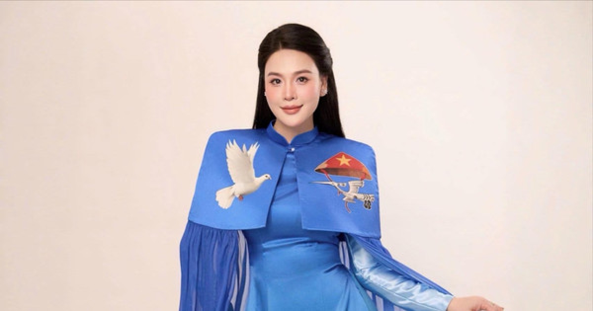 Ca sĩ Nhật Huyền