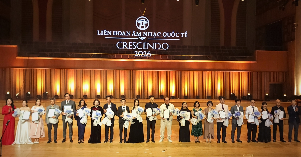 Hội đồng Giám khảo Liên hoan.