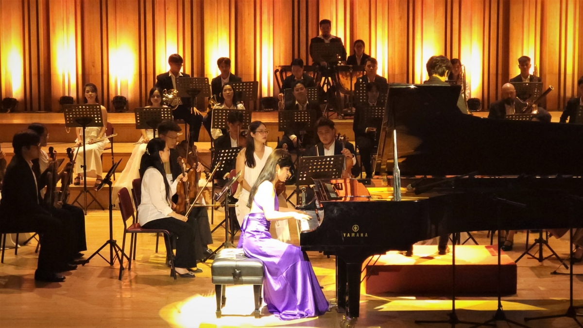 Tiết mục piano concerto số 1 cung sol thứ op. 25 chương 1 cho piano và dàn nhạc giao hưởng Cresendo.