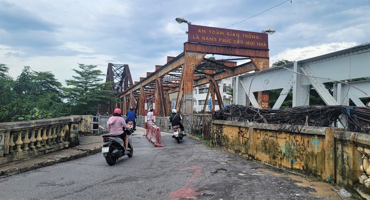 Cây cầu Long Biên Hà Nôi.