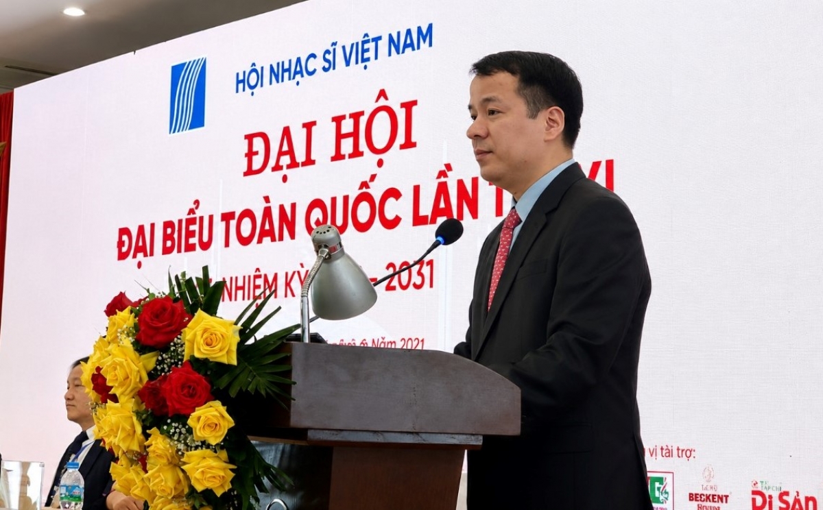 Đồng chí Ngô Văn Cương, Phó Bí thư chuyên trách Đảng ủy Mặt trận Tổ quốc, các đoàn thể Trung ương.