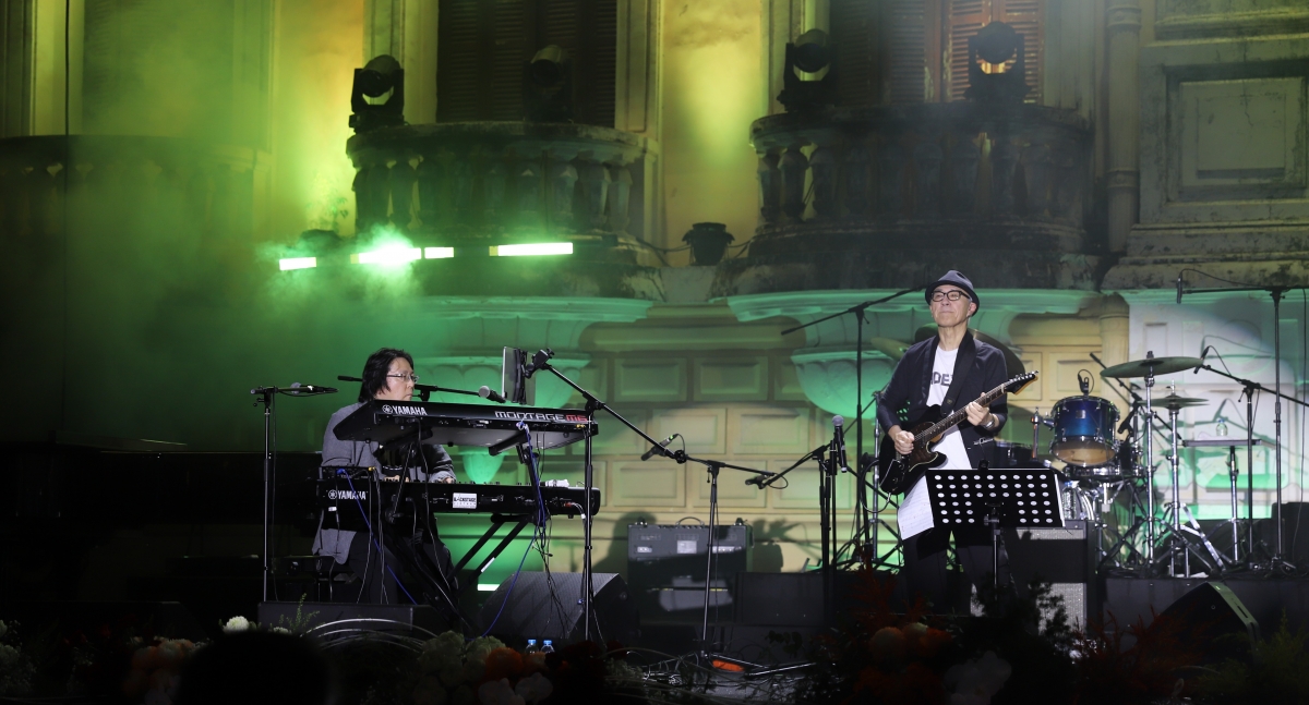 Ban nhạc jazz "Senri Kawaguchi Special Fusion Band" đến từ Nhật Bản.